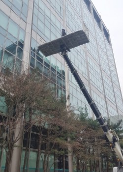 국민일보 사옥 유리교체 현장