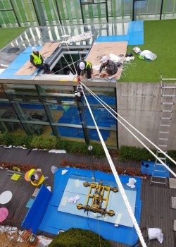 네이버 그린팩토리 천정접합유리 시…